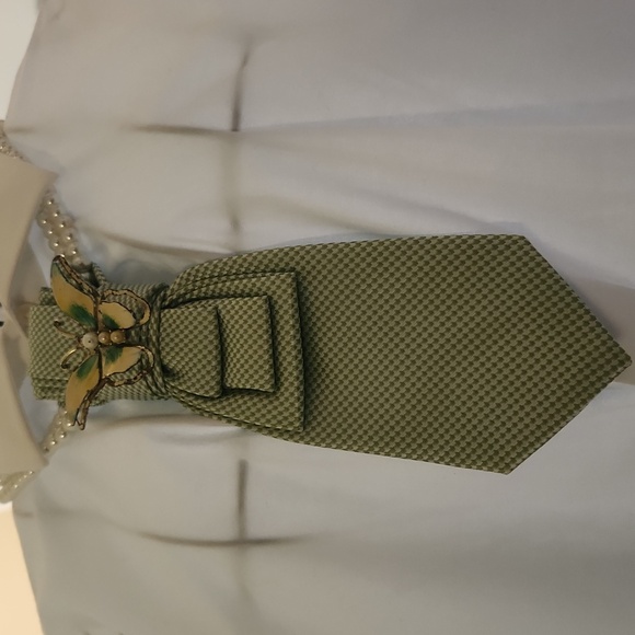 Necktie Necklace/Brooch - Picture 4 of 5